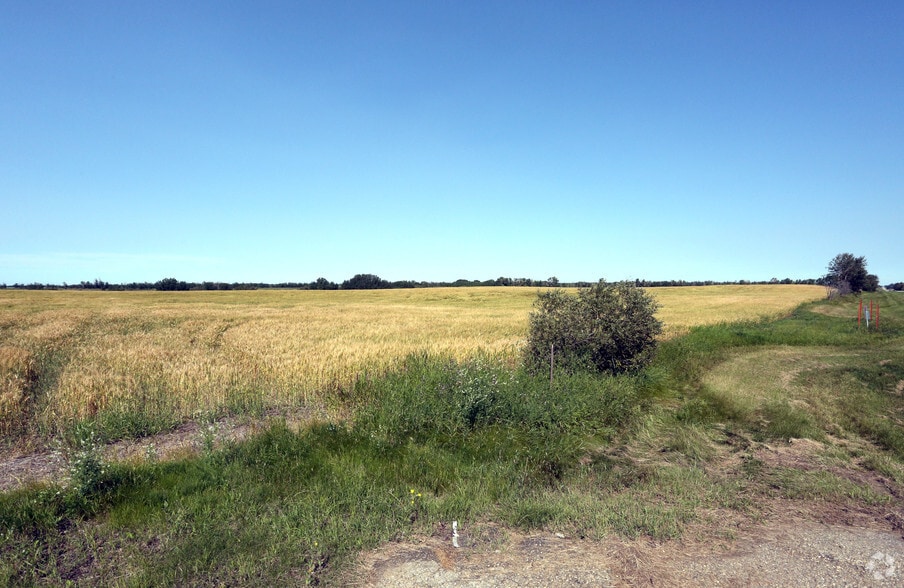 4702 54th Ave, Bon Accord, AB for sale - Primary Photo - Image 1 of 2