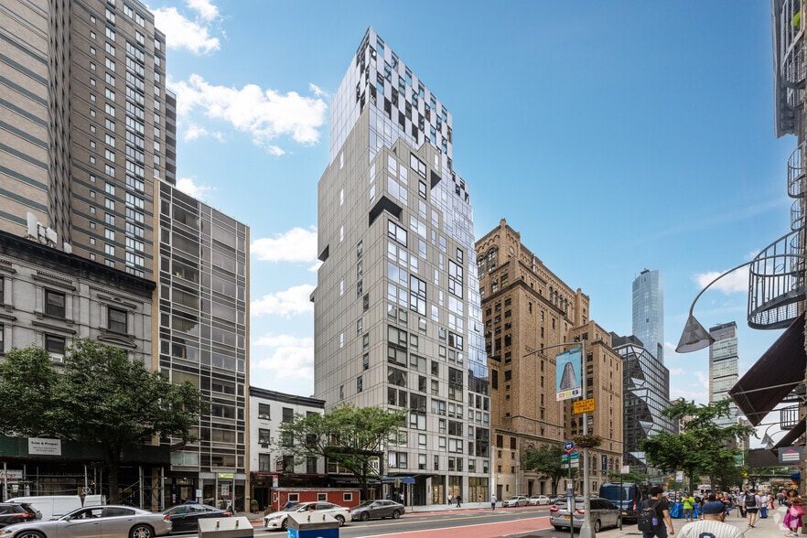 150-154 E 23rd St, New York, NY for lease - Primary Photo - Image 1 of 4