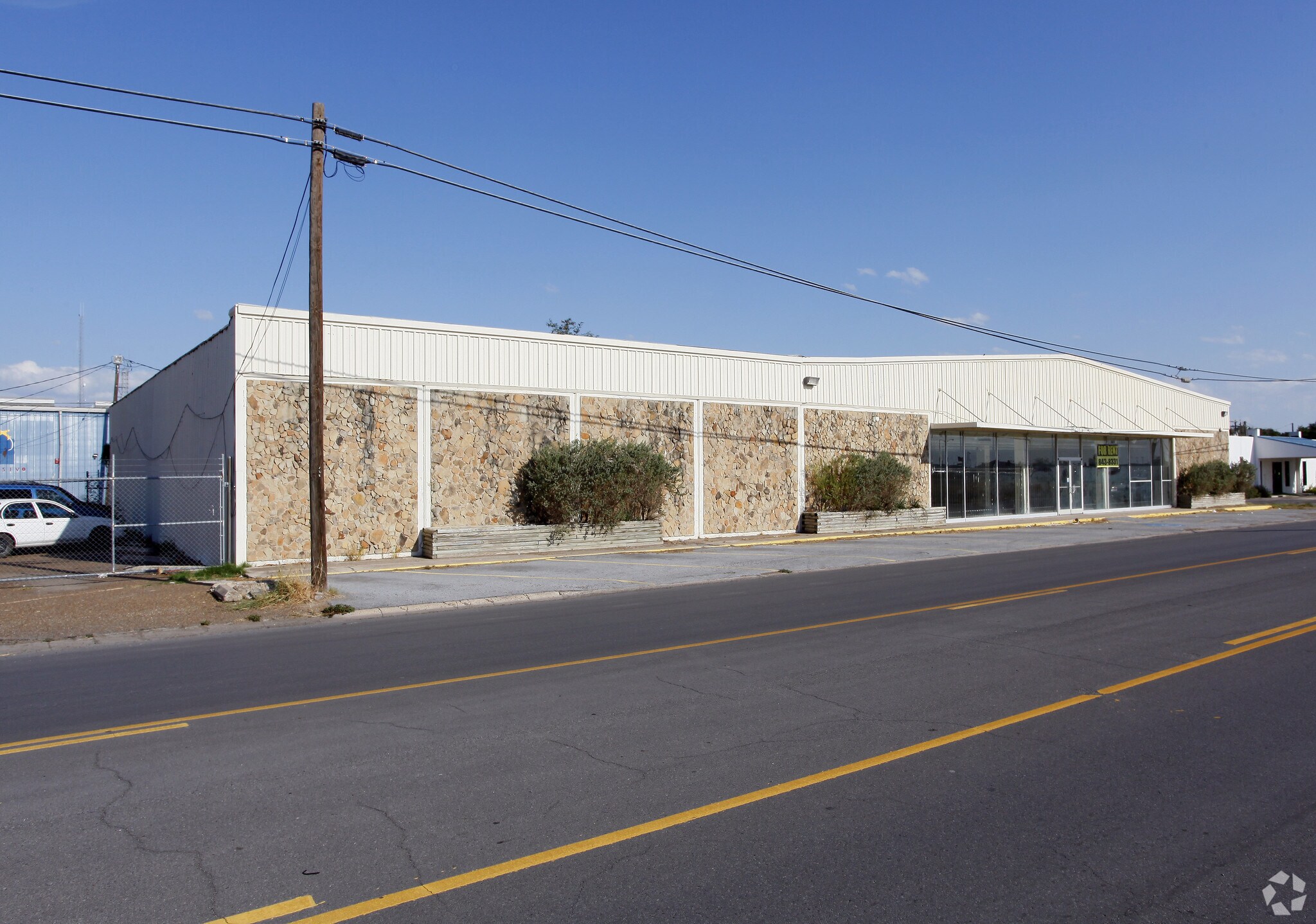 220 N Bridge St, Hidalgo, TX for sale Primary Photo- Image 1 of 1