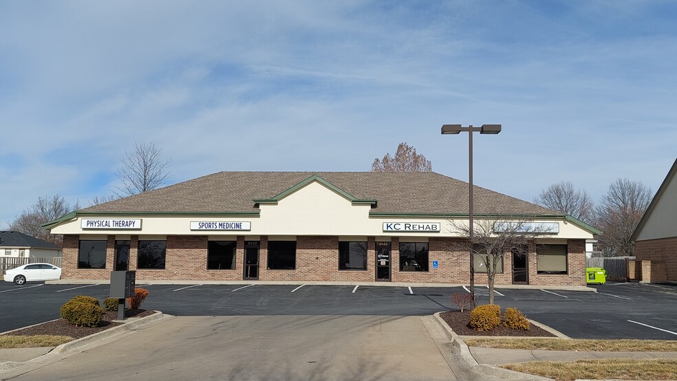 8440-8446 Clint Dr, Belton, MO for lease - Building Photo - Image 2 of 2