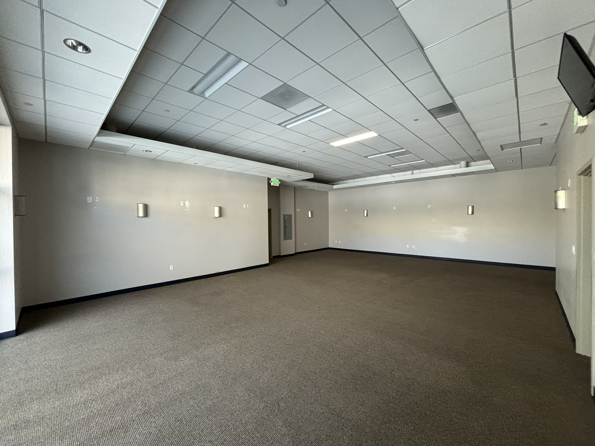 5968 Silver Creek Valley Rd, San Jose, CA for lease Building Photo- Image 1 of 7