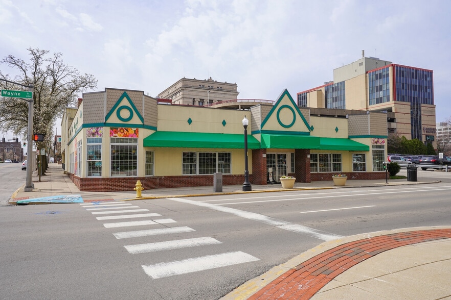236 E Wayne St, Fort Wayne, IN for sale - Building Photo - Image 2 of 8