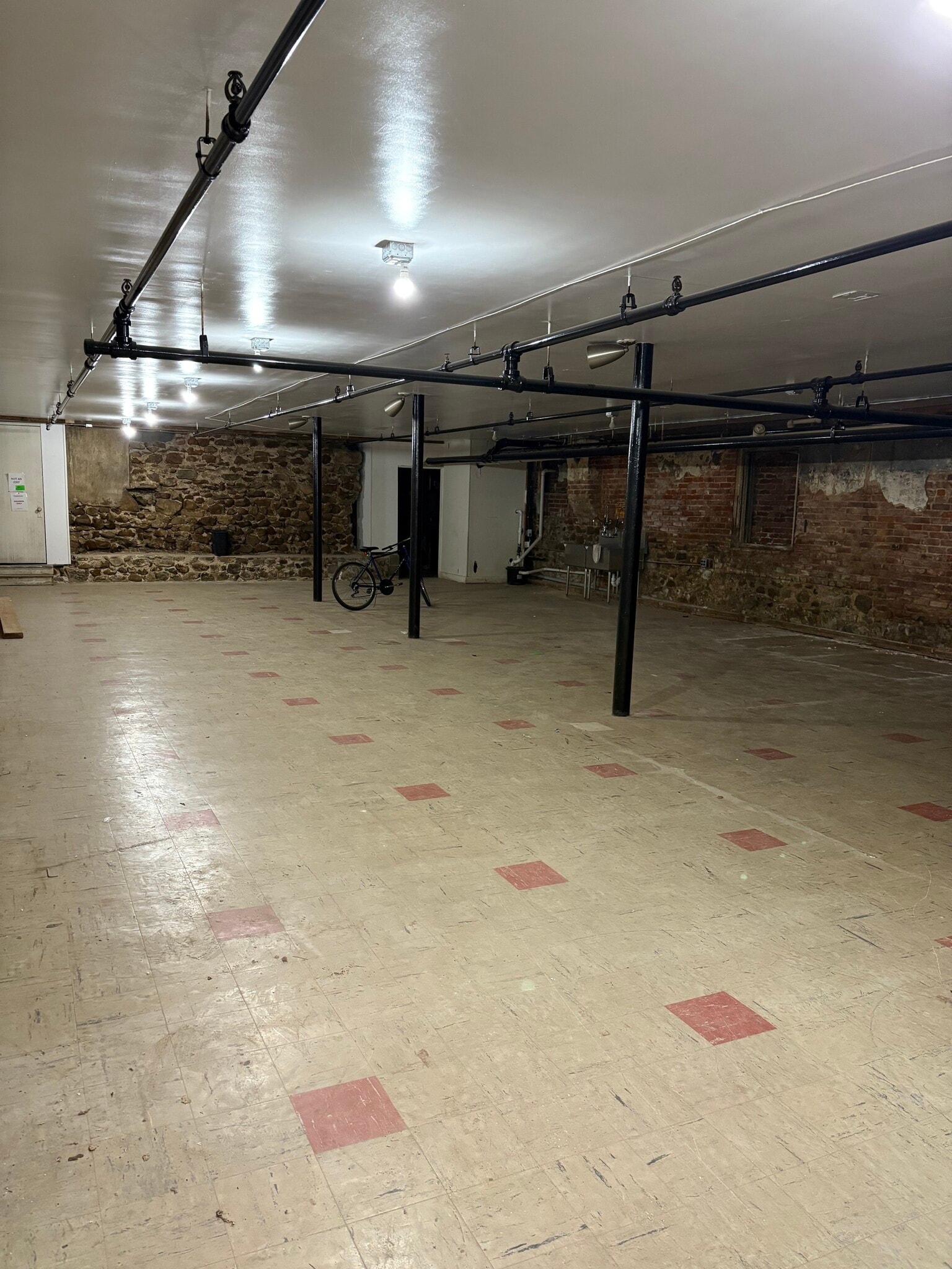 37 E Washington Ave, Washington, NJ for lease Interior Photo- Image 1 of 1