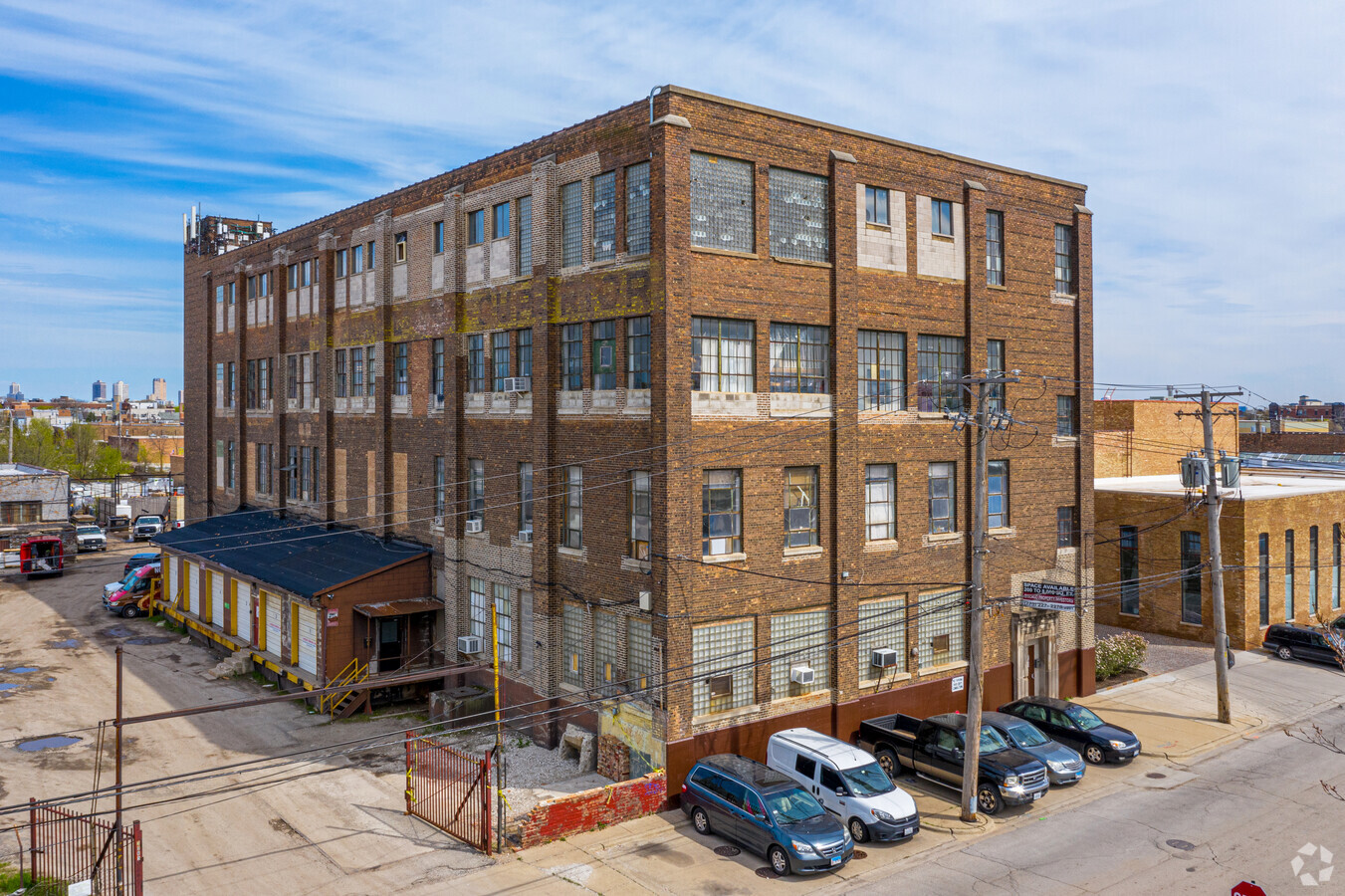 3065 N Rockwell St, Chicago, IL 60618 - Diversey & Western Ave. | LoopNet