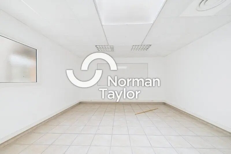 Office in Montpellier for lease Interior Photo- Image 1 of 13