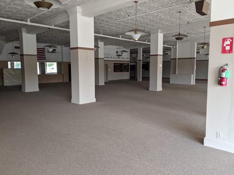 200 N Vermilion St, Danville, IL for sale - Interior Photo - Image 3 of 3