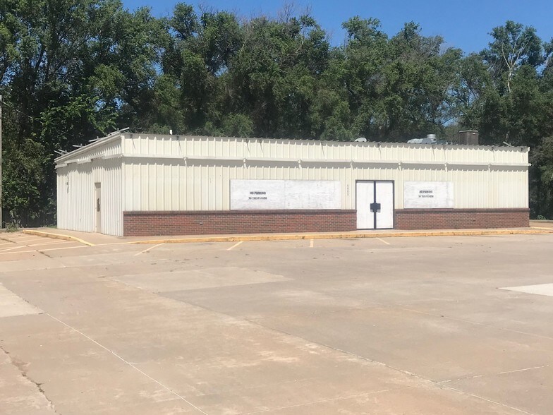 4605 N Maize Rd, Maize, KS for sale - Primary Photo - Image 1 of 1