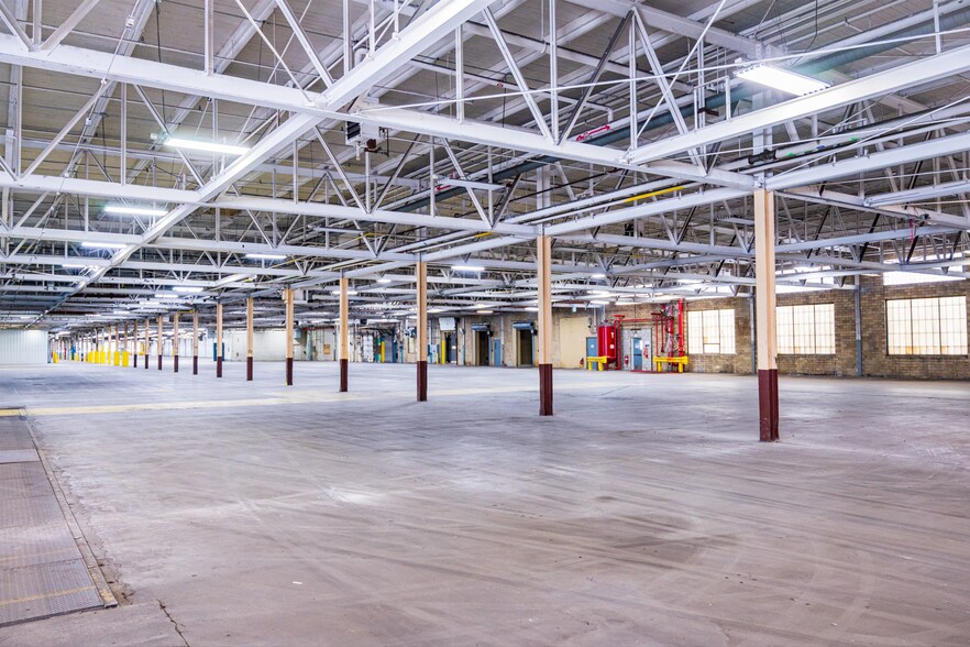 1250 S Walnut St, Bucyrus, OH for lease - Interior Photo - Image 2 of 11