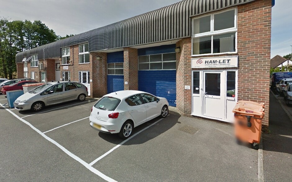 Lewes Rd, Haywards Heath for sale - Building Photo - Image 1 of 1