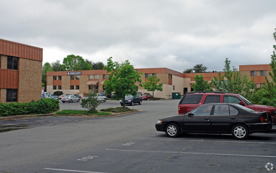 7536 Fullerton Ct, Springfield, VA for sale - Primary Photo - Image 1 of 1