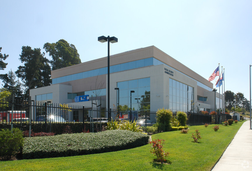 180 Westgate Dr, Watsonville, CA for lease - Primary Photo - Image 1 of 27