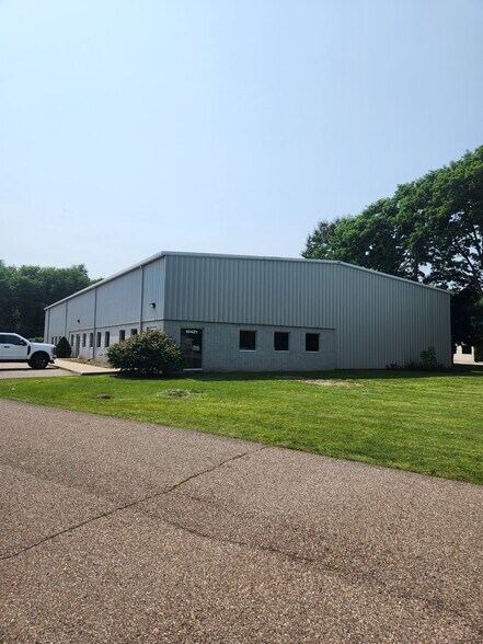 10421 Enterprise Dr, Davisburg, MI for sale - Building Photo - Image 1 of 1