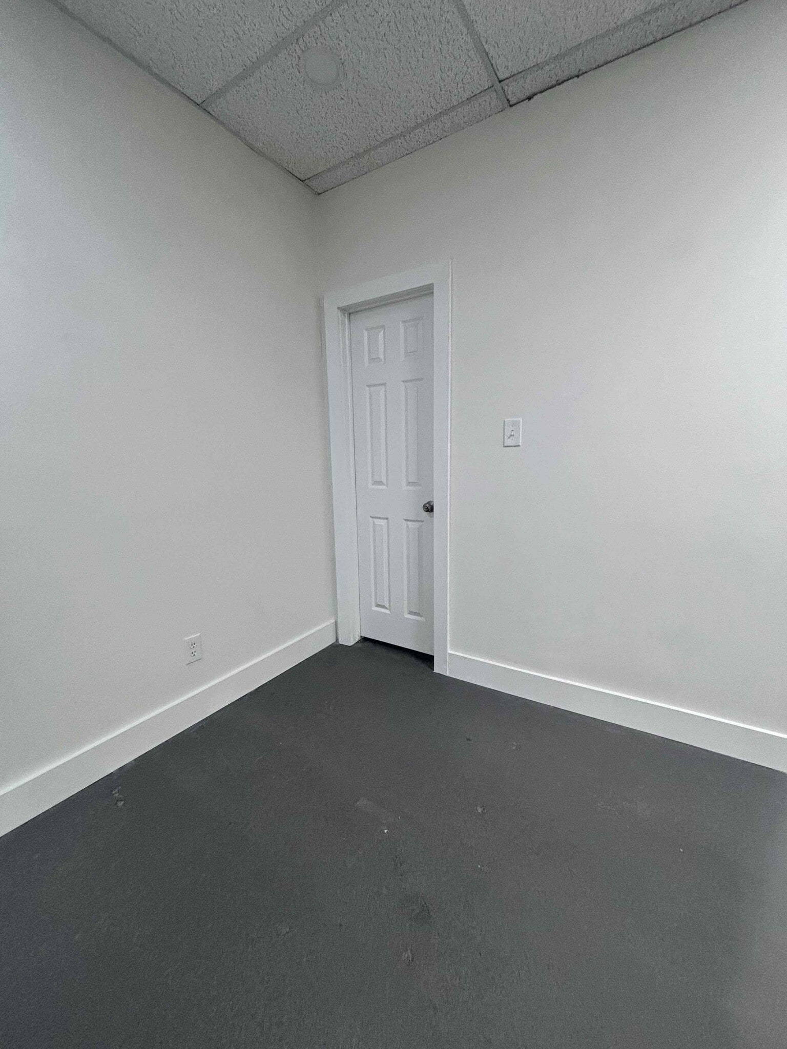 911-1003 E Broad St, Mansfield, TX for lease Interior Photo- Image 1 of 4