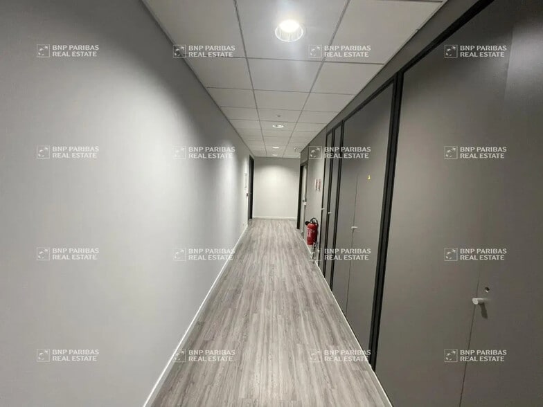 10 Rue De Vidailhan, Balma for lease - Interior Photo - Image 2 of 26