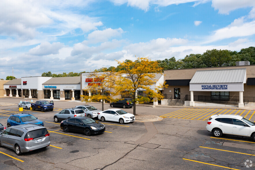 5700 Beckley Rd, Battle Creek, MI for lease - Building Photo - Image 2 of 14