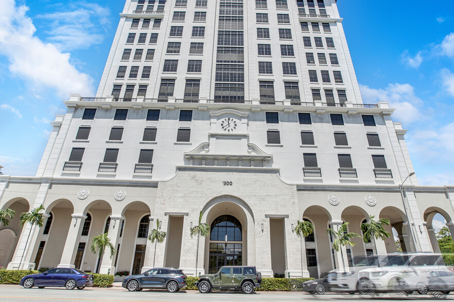 1200 Ponce De Leon Blvd, Coral Gables, FL for sale - Building Photo - Image 1 of 28