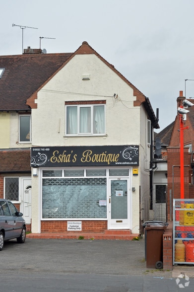 62 Codsall Rd, Wolverhampton for lease - Primary Photo - Image 1 of 3