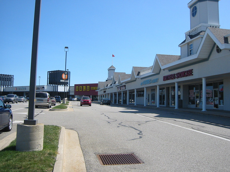 2147-2185 W 12th St, Erie, PA for lease - Building Photo - Image 2 of 3