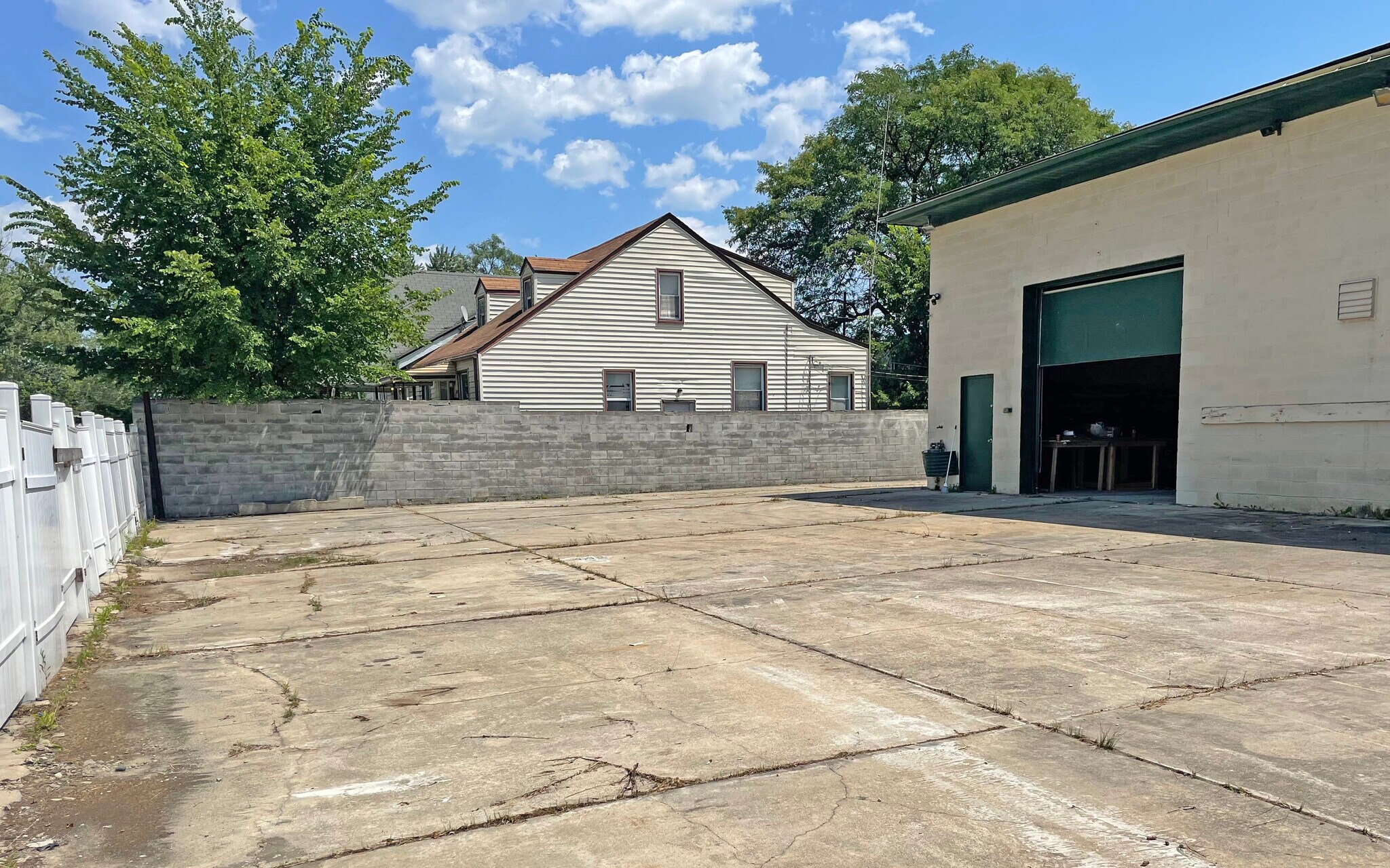 345 E 8 Mile Rd, Hazel Park, MI 48030 Flex for Sale