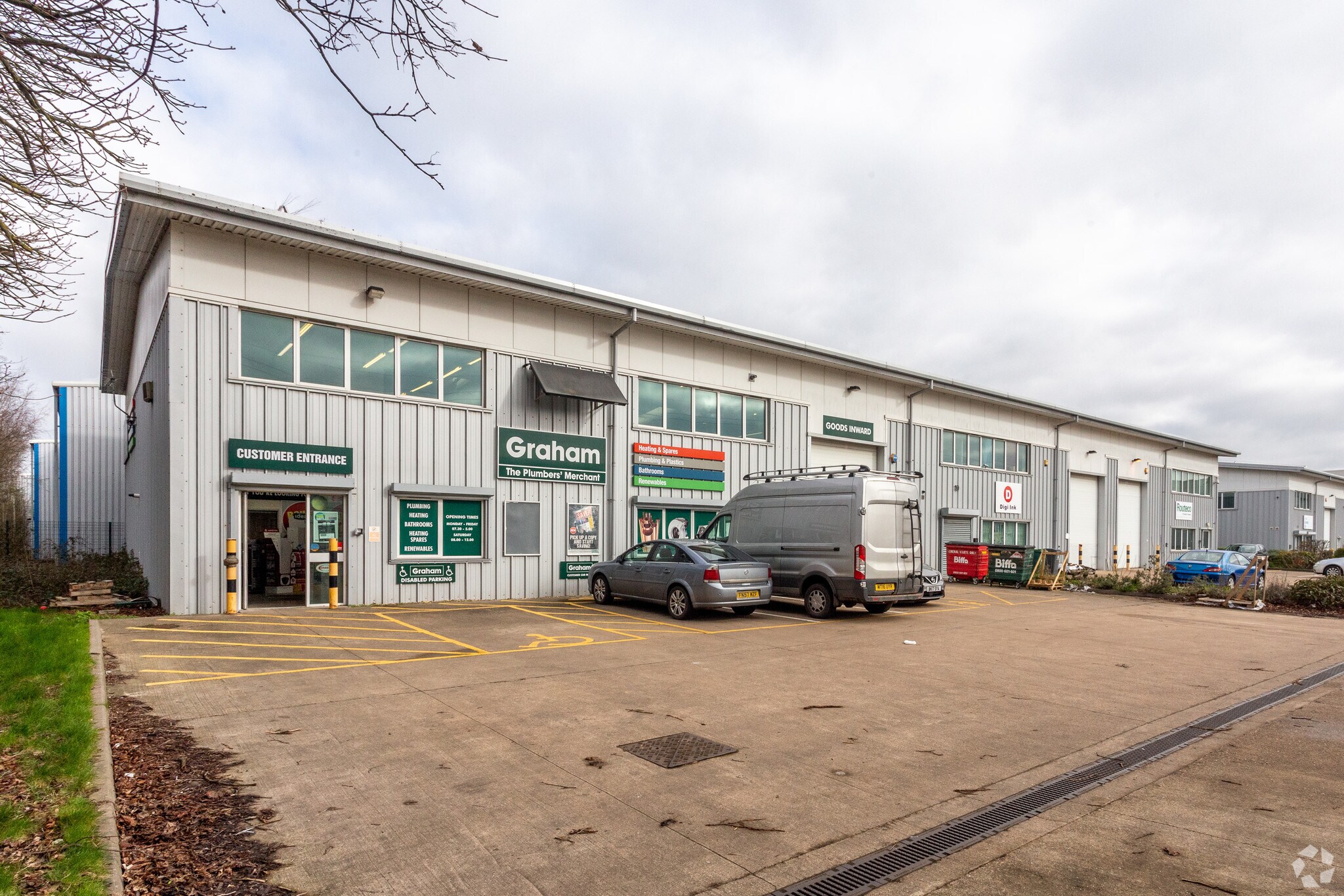 Spitfire Clos, Coventry for sale Primary Photo- Image 1 of 1