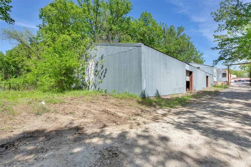5626 Texoma Pky, Sherman, TX for lease - Building Photo - Image 2 of 15