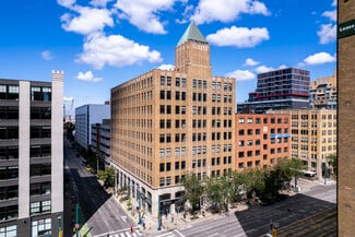 More details for 106-110 Spadina Ave, Toronto, ON - Office for Lease