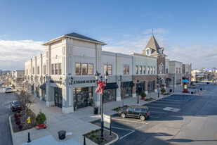 The Town Center At Levis Commons - Loft