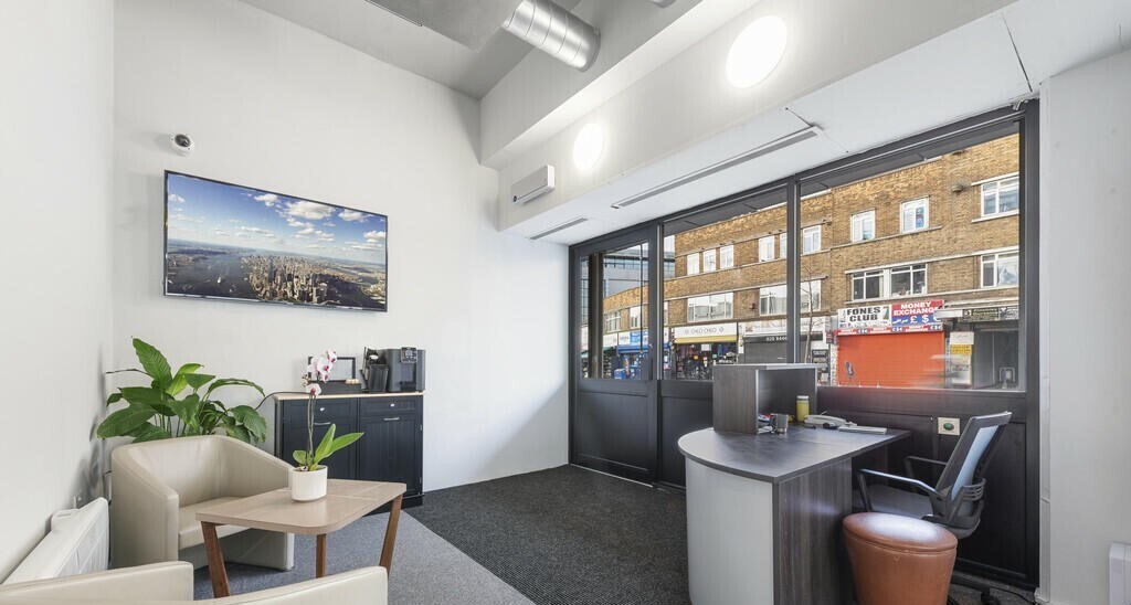 704-708 High Rd, London for lease Interior Photo- Image 1 of 8