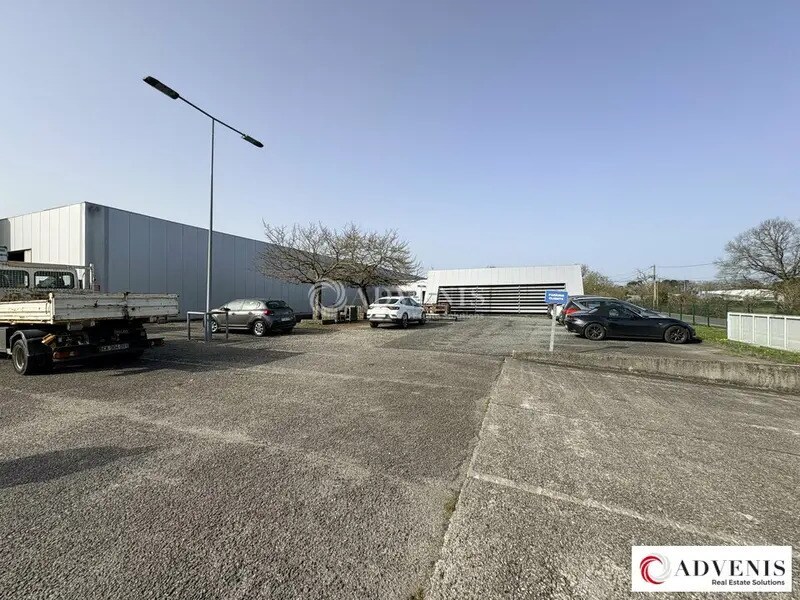 Industrial in Mérignac for lease Building Photo- Image 1 of 13