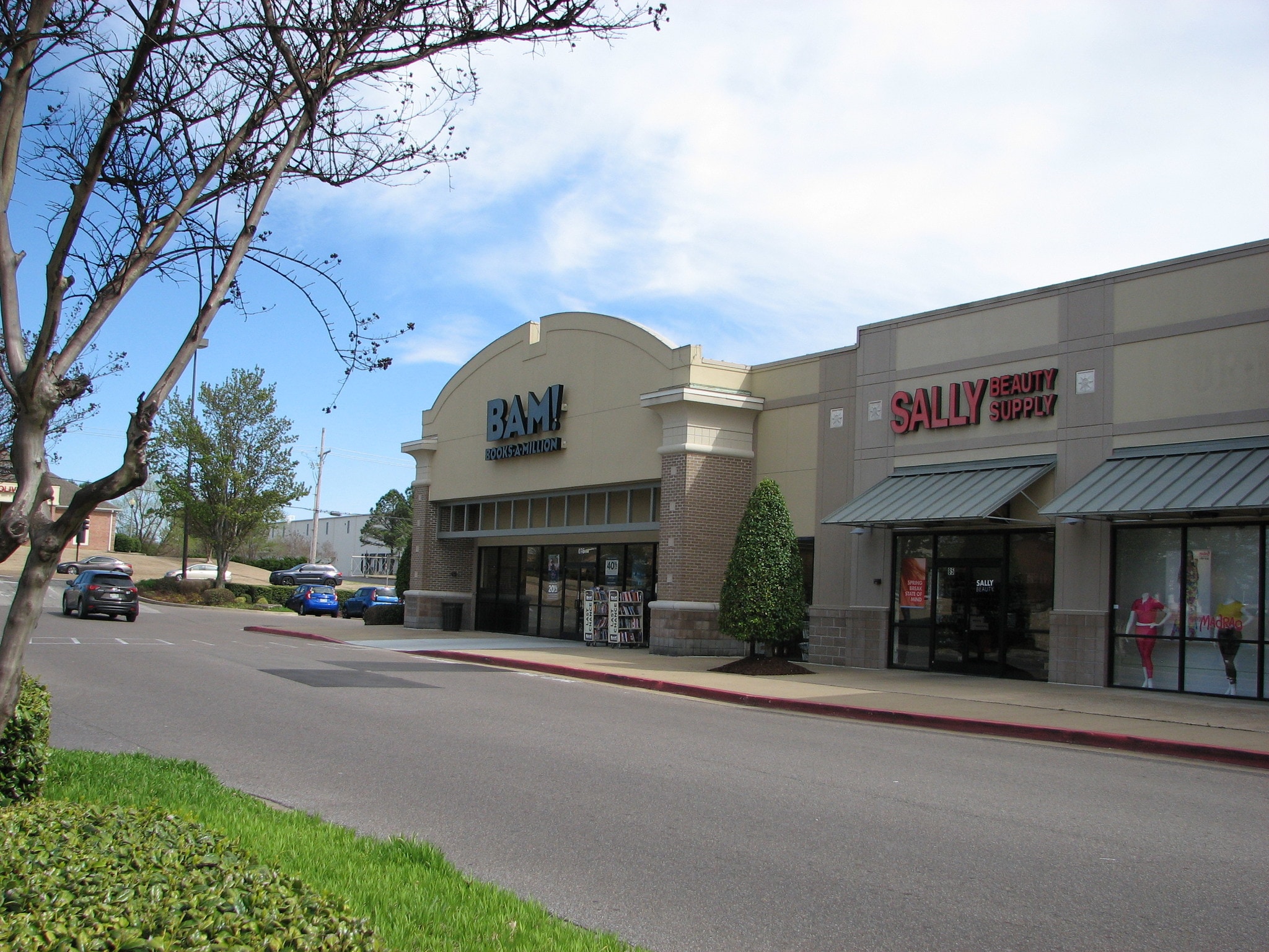 225 Goodman Rd W, Southaven, MS 38671 South Lake Centre