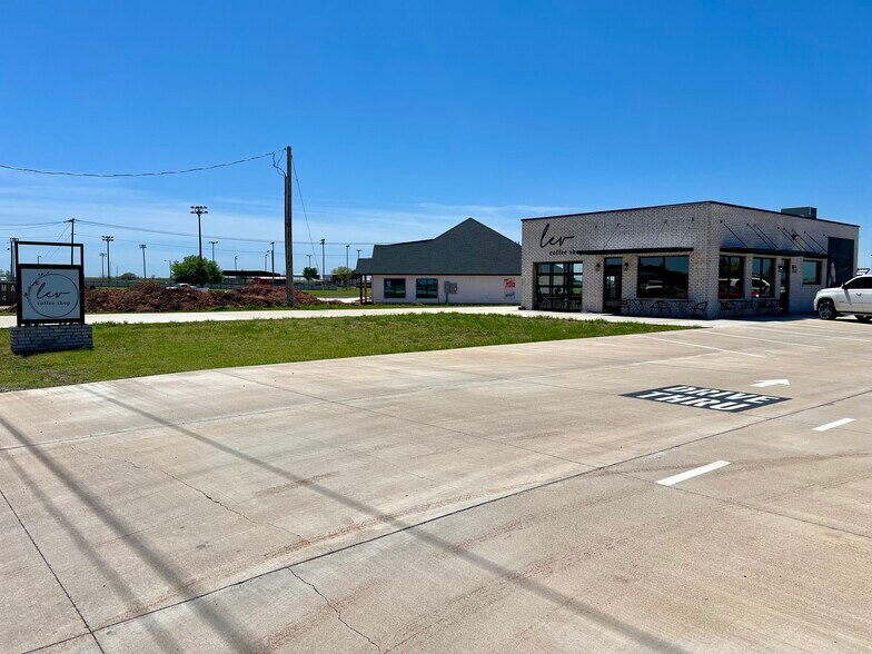 687 A St, Elgin, OK for sale - Building Photo - Image 3 of 5