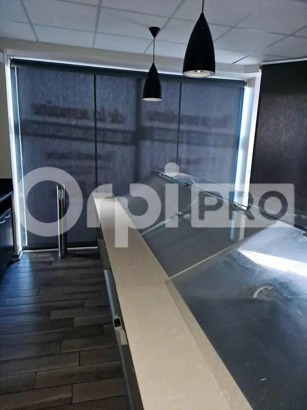 Retail in Châlons-en-Champagne for sale Interior Photo- Image 1 of 6