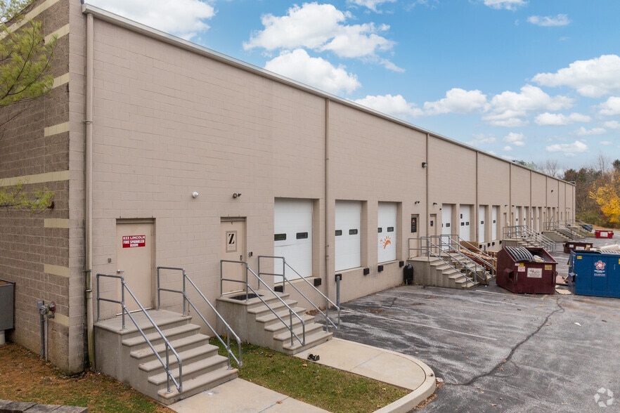 833 Lincoln Ave, West Chester, PA for sale - Building Photo - Image 3 of 4