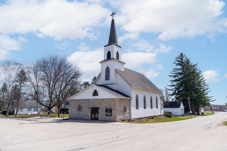 W498 Elm St, Campbellsport, WI for sale - Building Photo - Image 3 of 69