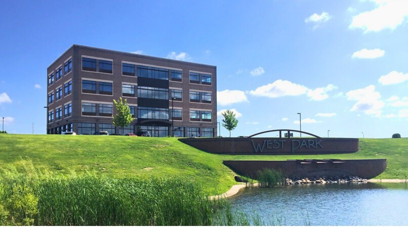 5435 NW 100th St, Johnston, IA for sale Building Photo- Image 1 of 1