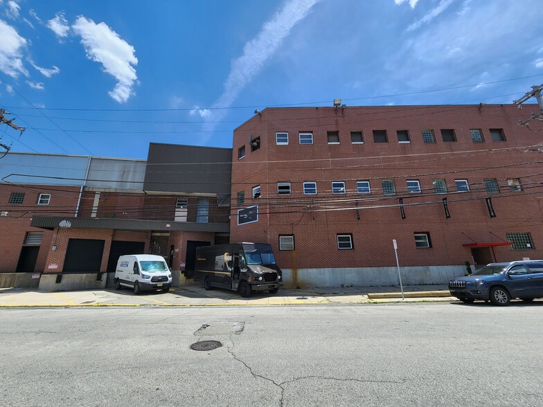 845-873 S 55th St, Philadelphia, PA for lease - Building Photo - Image 2 of 48