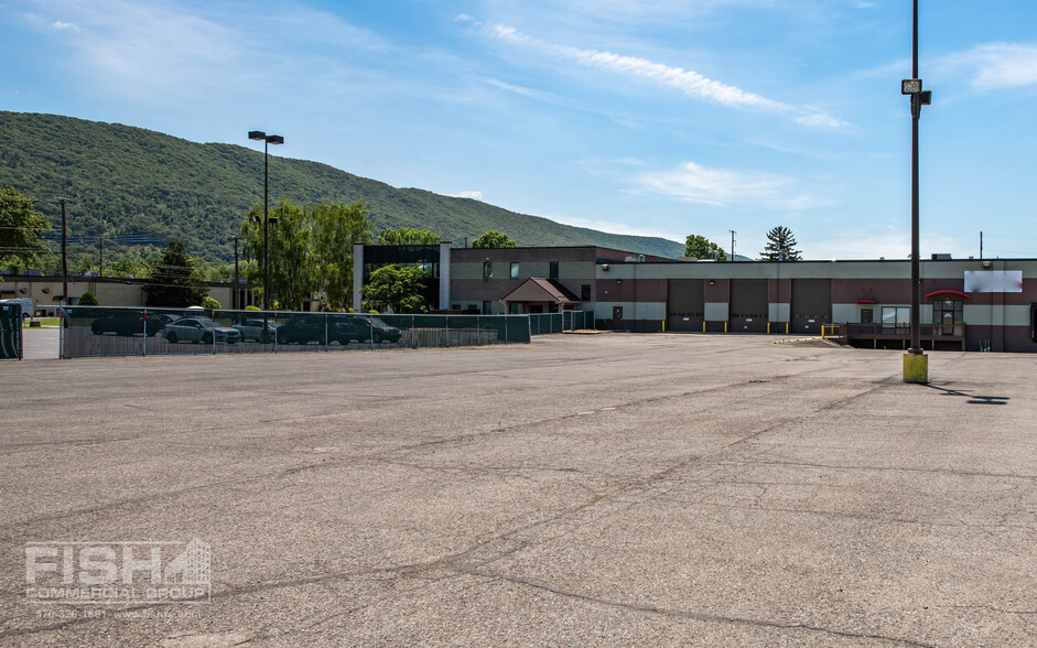 2400 Reach Rd, Williamsport, PA for lease - Building Photo - Image 2 of 6