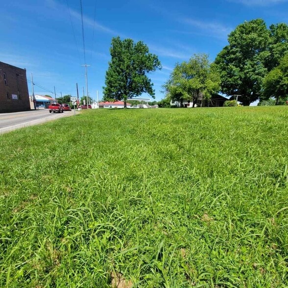 104 Main St, Sinking Spring, OH for sale - Building Photo - Image 3 of 15
