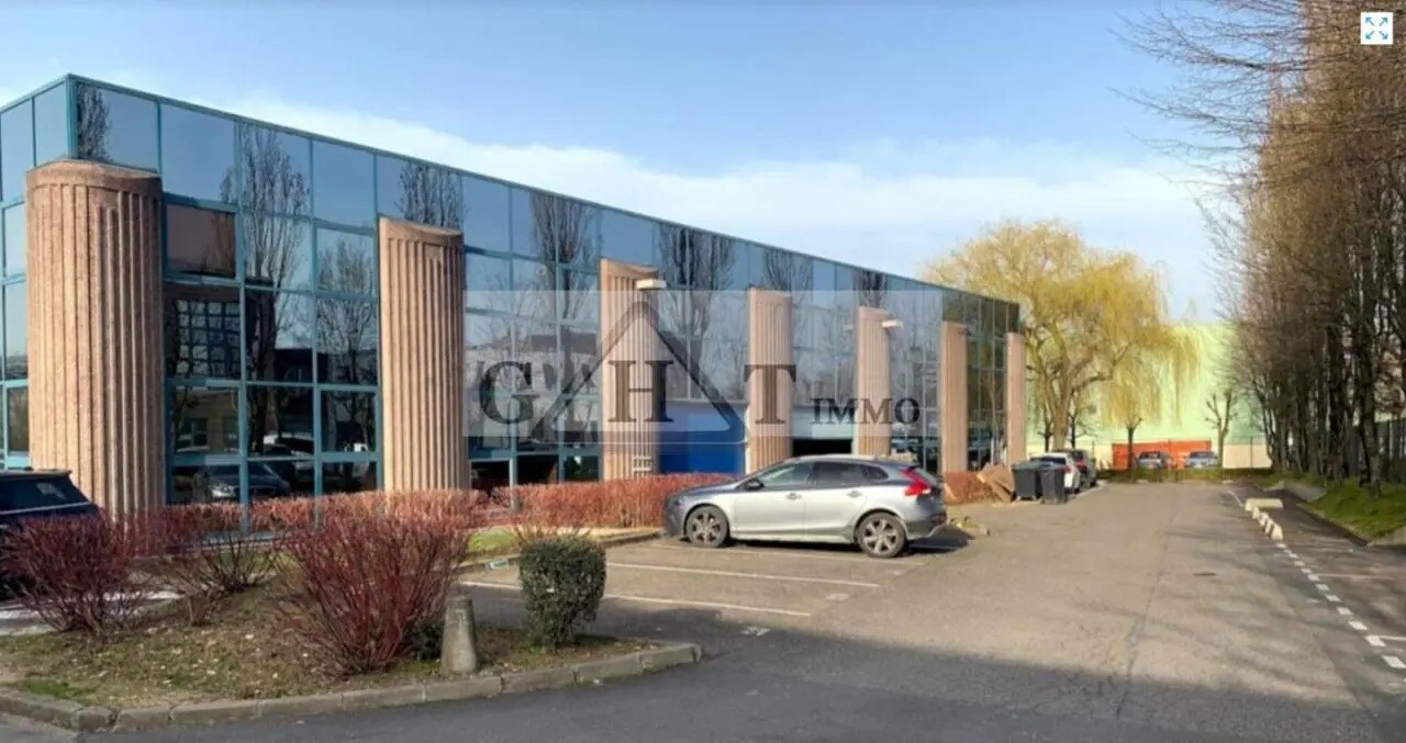 Industrial in Villiers-sur-Marne for lease Building Photo- Image 1 of 7