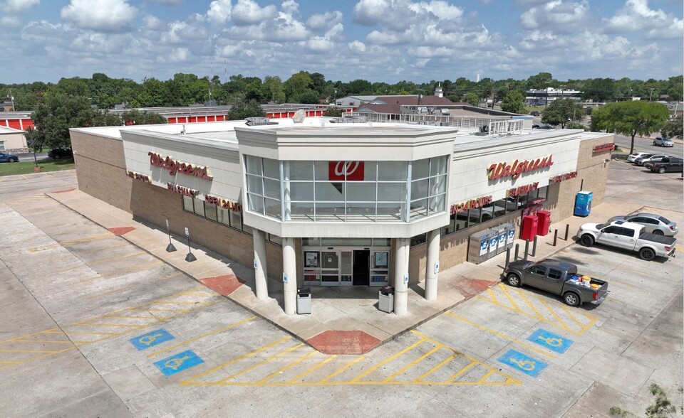 3045 Broadway Blvd, Garland, TX for sale - Building Photo - Image 1 of 3