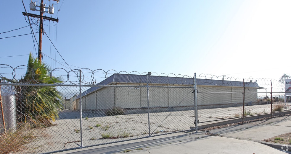1541 Paramount St, Azusa, CA for lease - Building Photo - Image 3 of 4