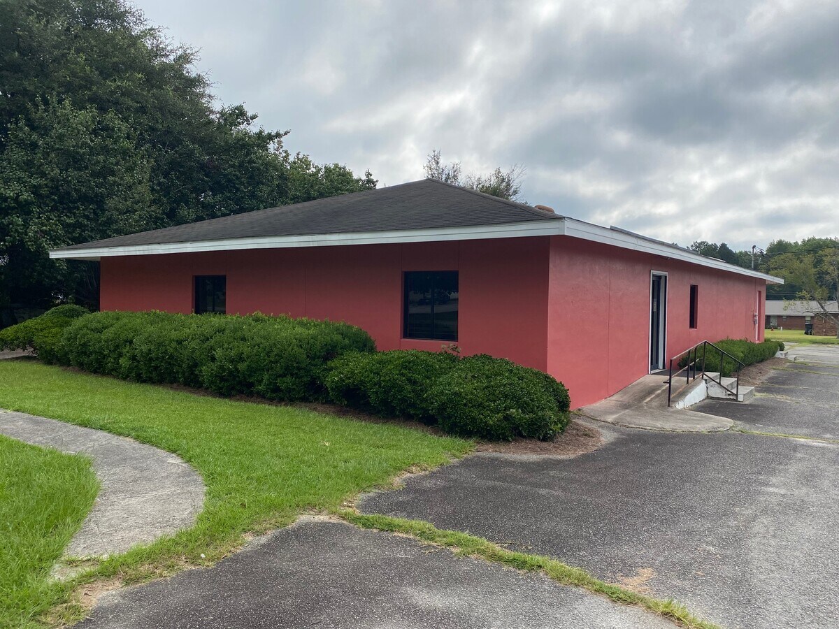 306 Maple Dr, Vidalia, GA 30474