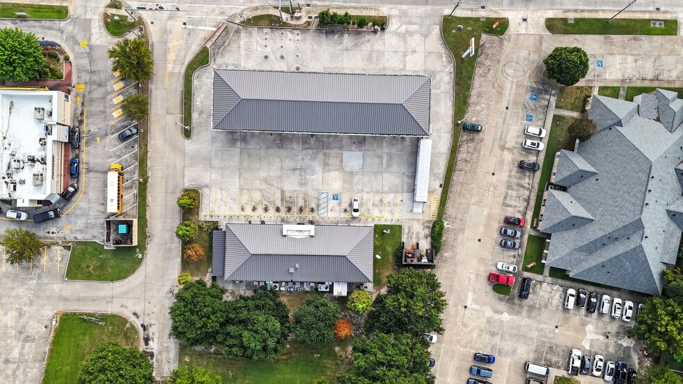 2330 O'Neal Ln, Baton Rouge, LA for sale - Building Photo - Image 2 of 6