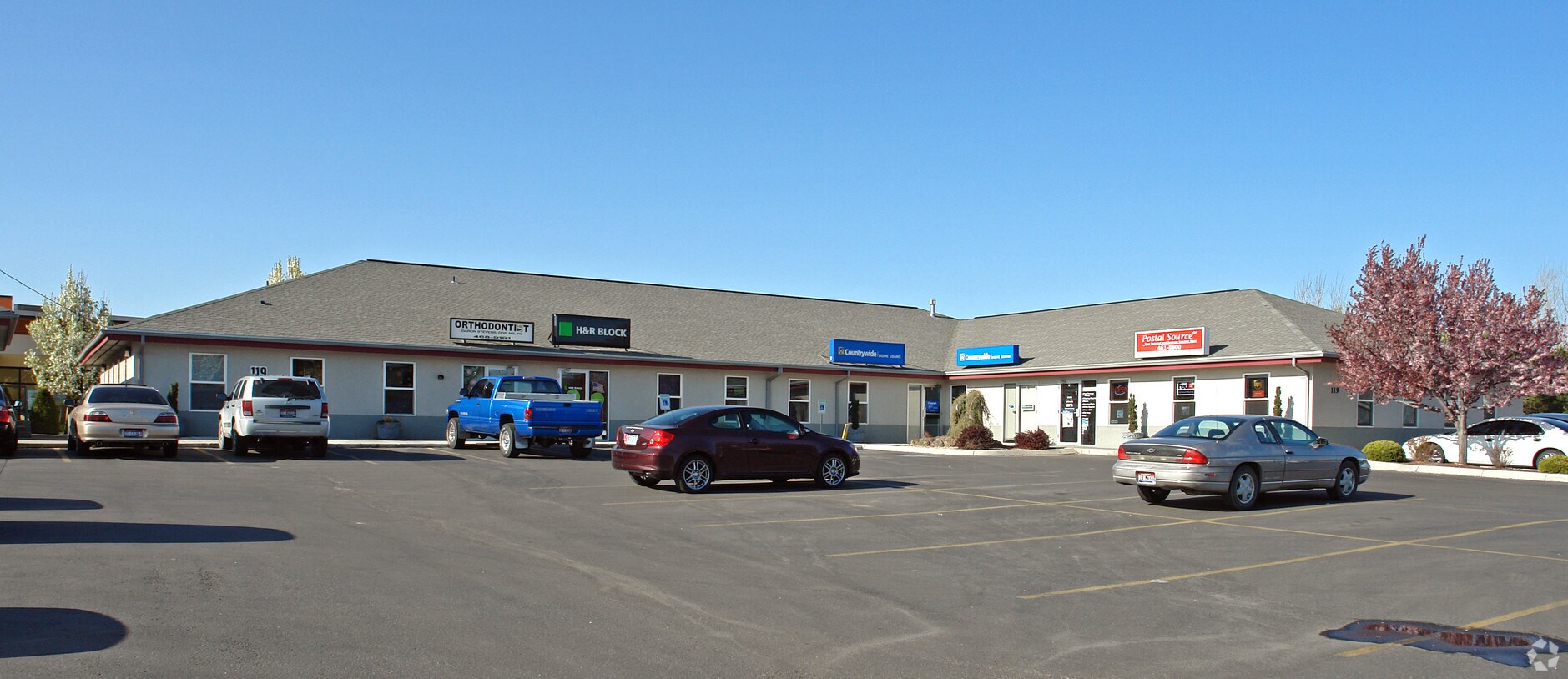 119 S Valley Dr, Nampa, ID 83686