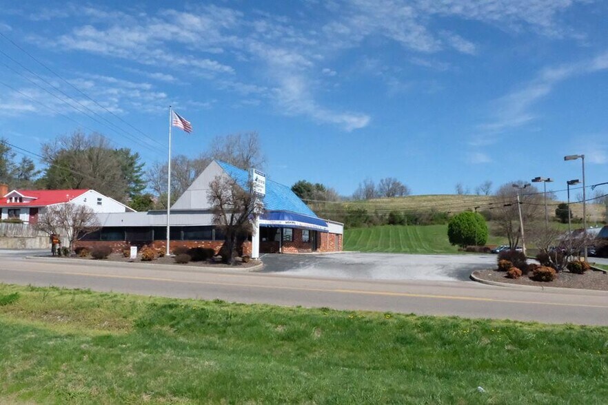 909 E Main St, Abingdon, VA for sale - Primary Photo - Image 1 of 1