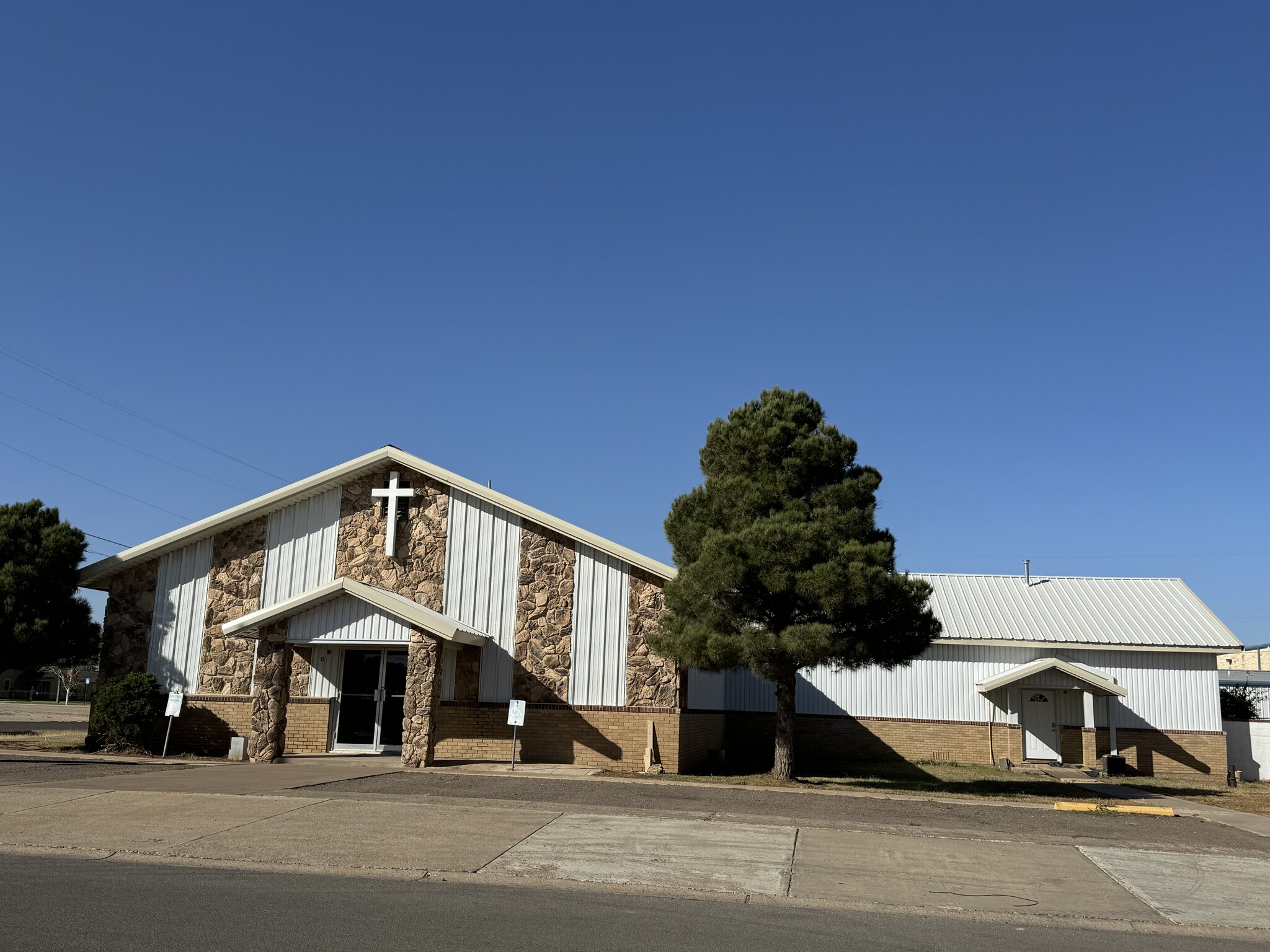 710 S Baird St, Midland, TX for sale Primary Photo- Image 1 of 13