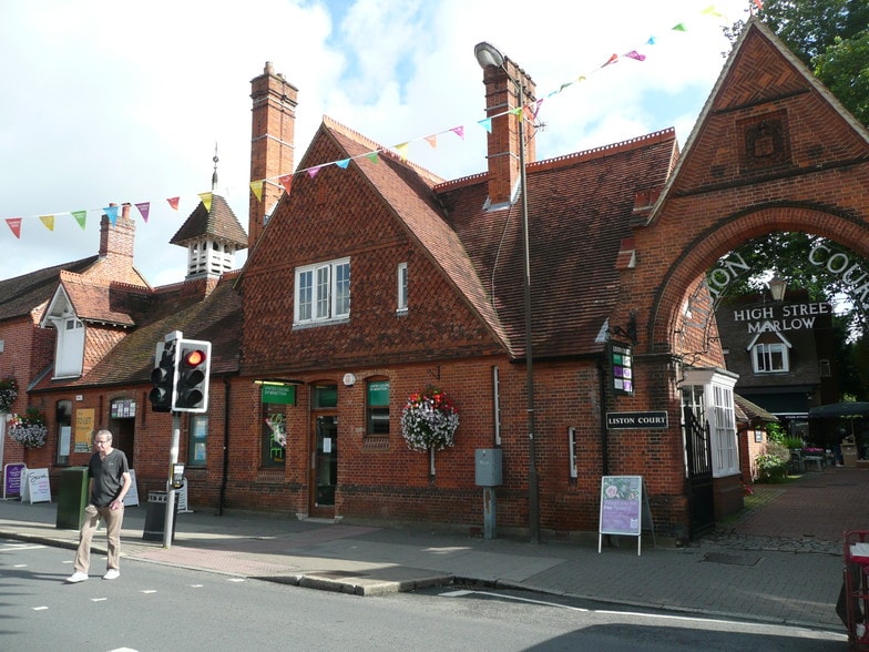 2-8 Liston Rd, Marlow for lease - Building Photo - Image 3 of 8