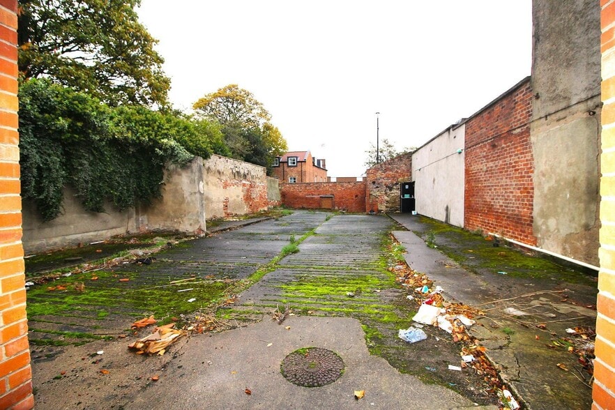 23-24 High St, Stockton On Tees for sale - Building Photo - Image 2 of 3