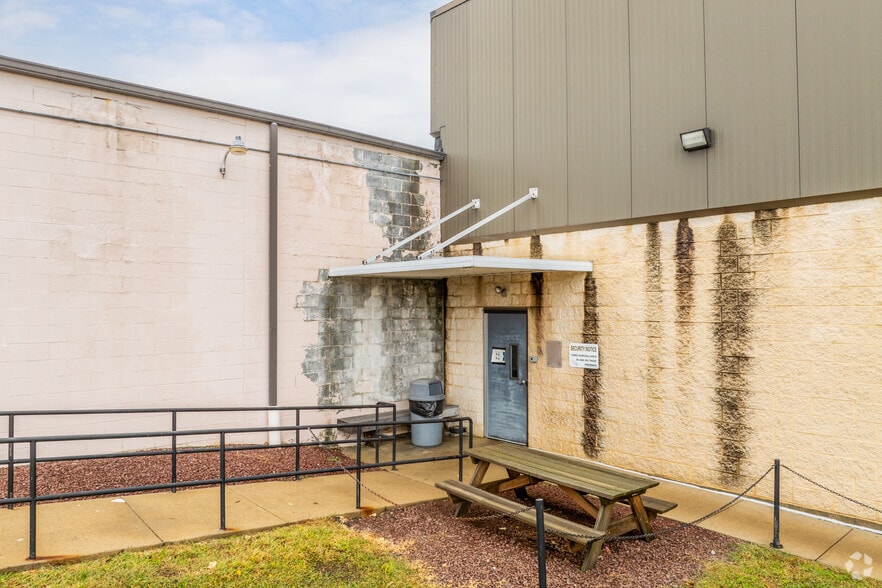 4101 Reading Crest Ave, Reading, PA for sale - Building Photo - Image 3 of 5