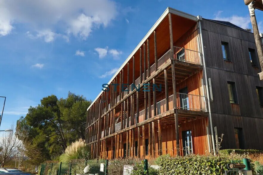 Office in Aix-en-Provence for lease - Building Photo - Image 1 of 9